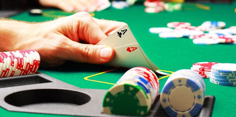 Hướng dẫn chơi Poker Sunwin